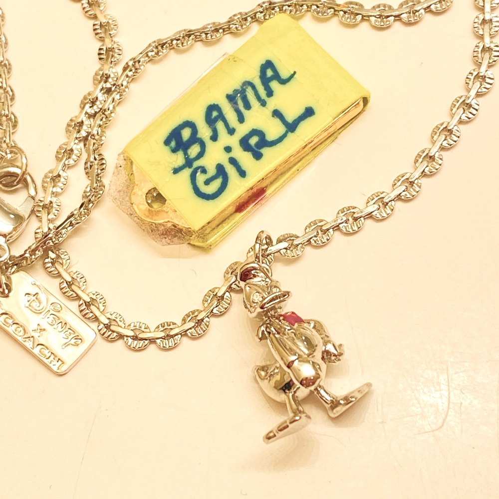 💰SOLD💰Coach x Disney Donald Duck Necklace - Picture 1 of 11